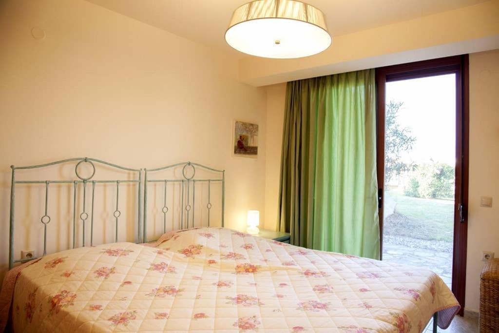Oliviera Villa Lagomandra Bagian luar foto